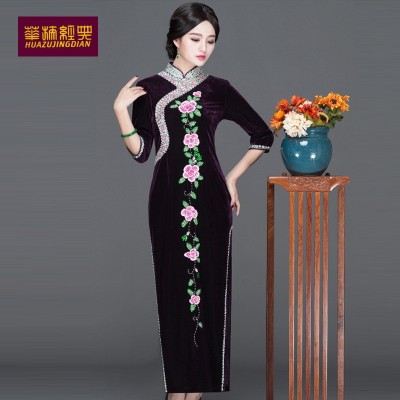 华族经典新品金丝绒改良旗袍裙丝绒中袖时尚旗袍复古立领长款旗袍图3