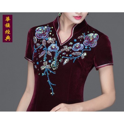 厂家直供秋冬新品改良长款丝绒旗袍钉珠七分袖中老年旗袍批发图2