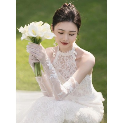 法式轻婚纱2024新娘新款高级感蕾丝赫本风名媛宴会挂脖鱼尾晚礼服图3