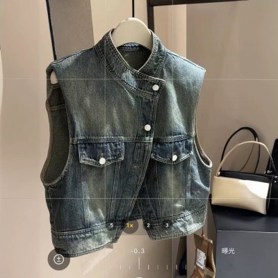 2024春季新款复古做旧垫肩牛仔马甲女短款宽松立领设计感马夹背心图4
