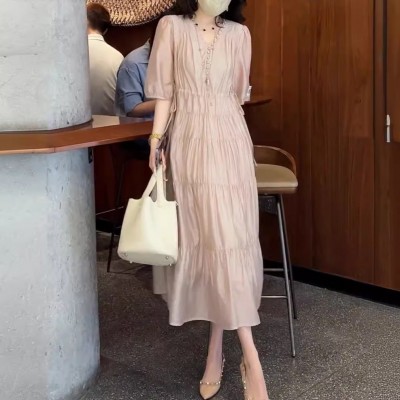 香槟色V领连衣裙夏装新款法式复古小个子显瘦小个子连衣裙女图4