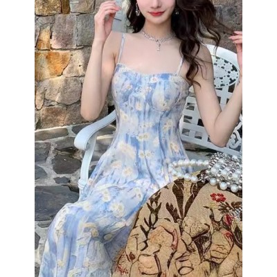 法式蓝色油画长裙夏装新款海边度假沙滩裙碎花吊带连衣裙女图4