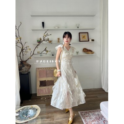 MADEINOST2024夏季新款设计感度假风天丝绣花不规则下摆连衣裙女图1