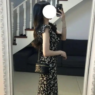 茶歇法式赫本风黑色碎花连衣裙子女夏季新款气质收腰长裙高级图3