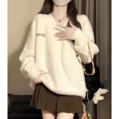 甜美V领软糯毛衣女秋冬新款温柔慵懒风针织衫百褶裙两件套装图2